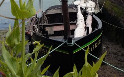 vieille coque au vieux port de la Forêt-fouesnant