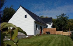 vue du jardin semi-clos du gîte